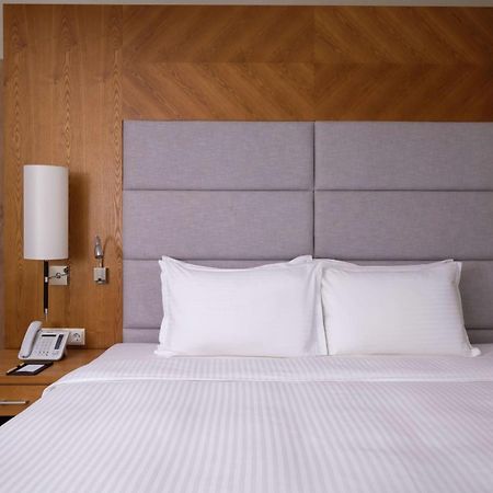 Doubletree By Hilton Almaty Hotel Ngoại thất bức ảnh