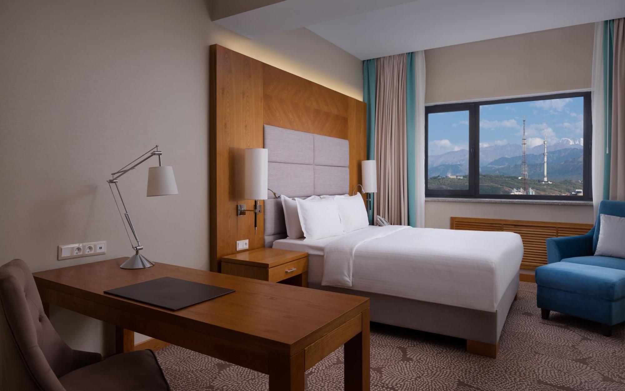 Doubletree By Hilton Almaty Hotel Ngoại thất bức ảnh