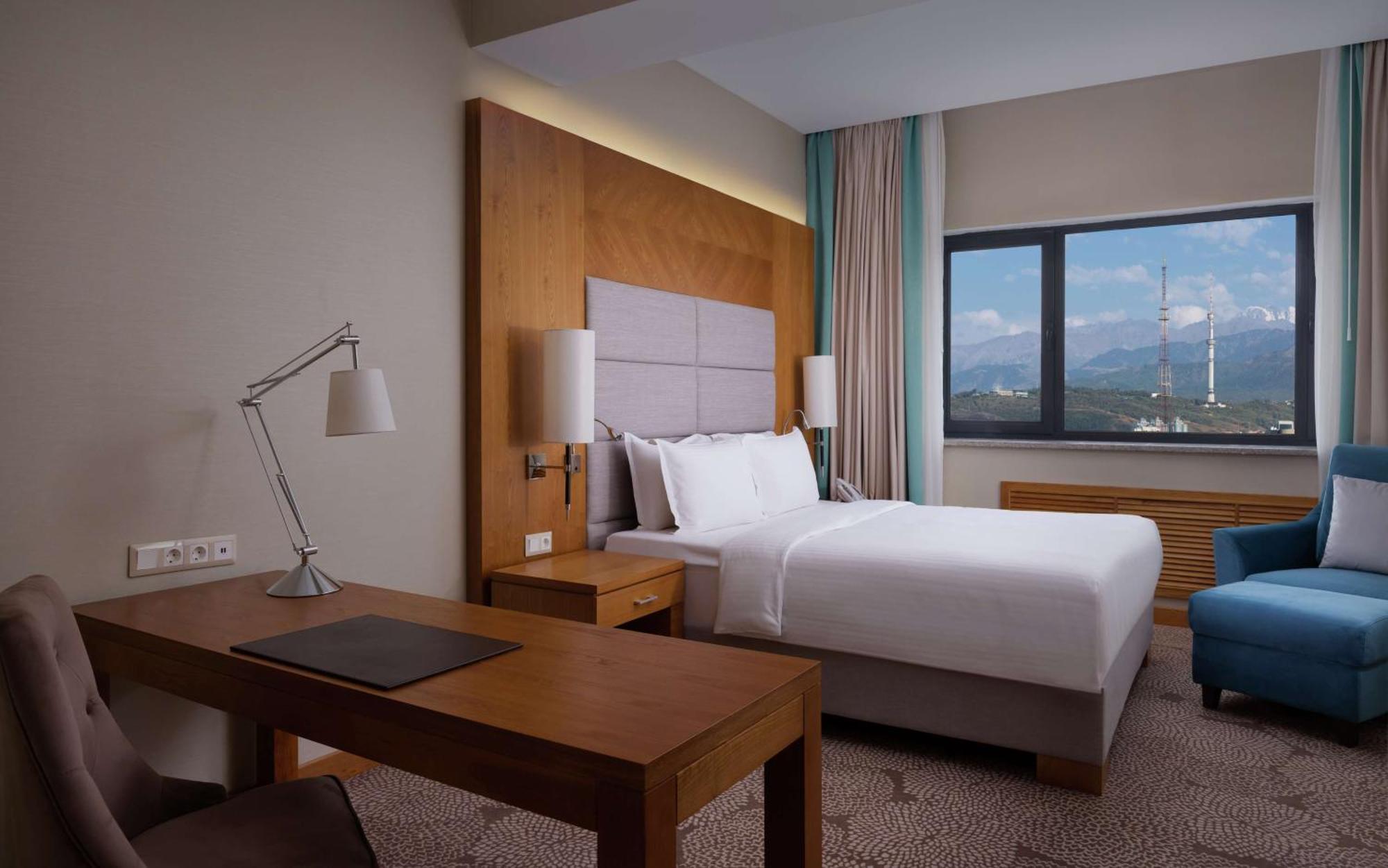 Doubletree By Hilton Almaty Hotel Ngoại thất bức ảnh