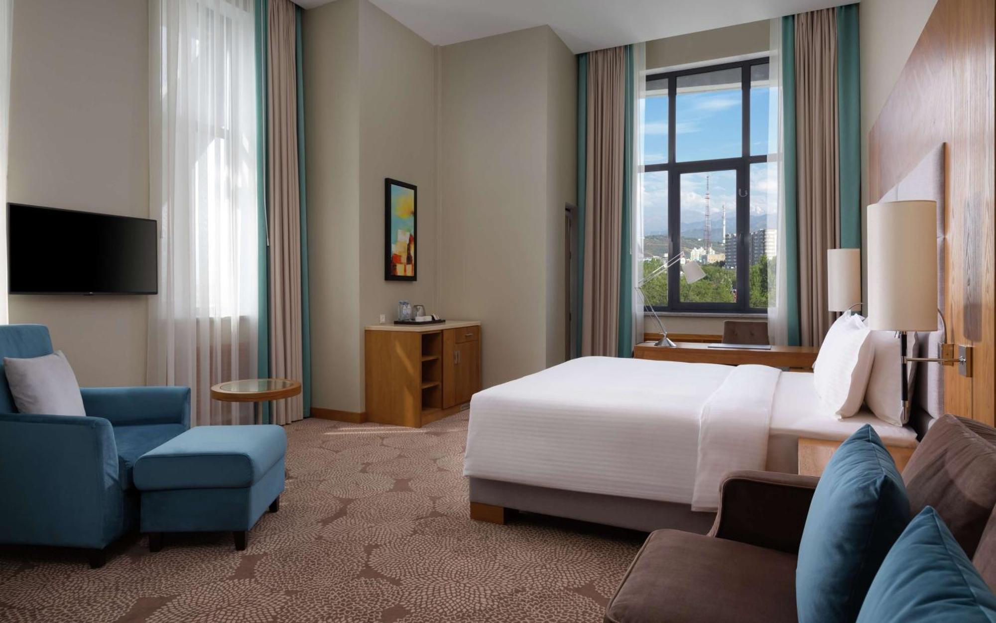 Doubletree By Hilton Almaty Hotel Ngoại thất bức ảnh