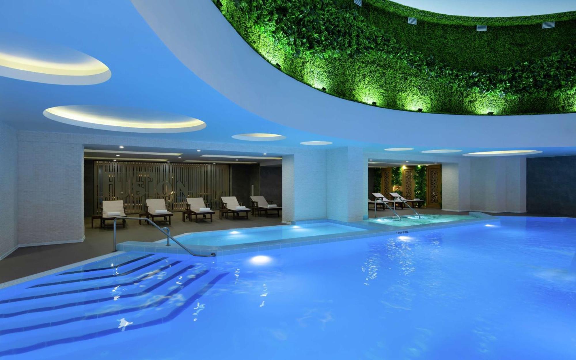 Doubletree By Hilton Almaty Hotel Ngoại thất bức ảnh