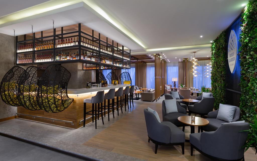 Doubletree By Hilton Almaty Hotel Ngoại thất bức ảnh