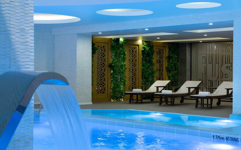 Doubletree By Hilton Almaty Hotel Ngoại thất bức ảnh